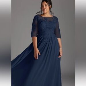 Elegant Navy Blue Lace Evening Gown